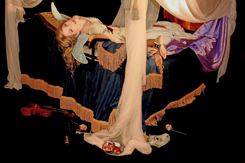 Boudoir 2014 - 40x60 - $3750